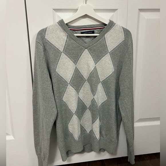 Men’s V neck Tommy Hilfiger sweater - Picture 2 of 5